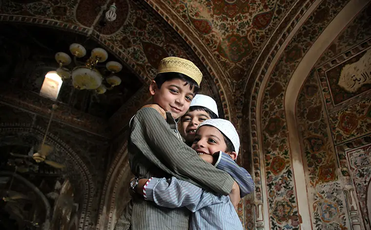 Pakistani-Muslim-children-034