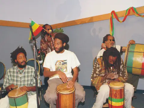 rasta_21_nyahbinghi_drummers