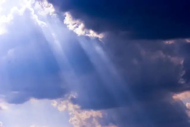 Nuvem e Luz